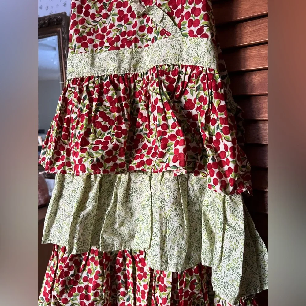 Floral Ruffle Apron - Picture 2 of 4